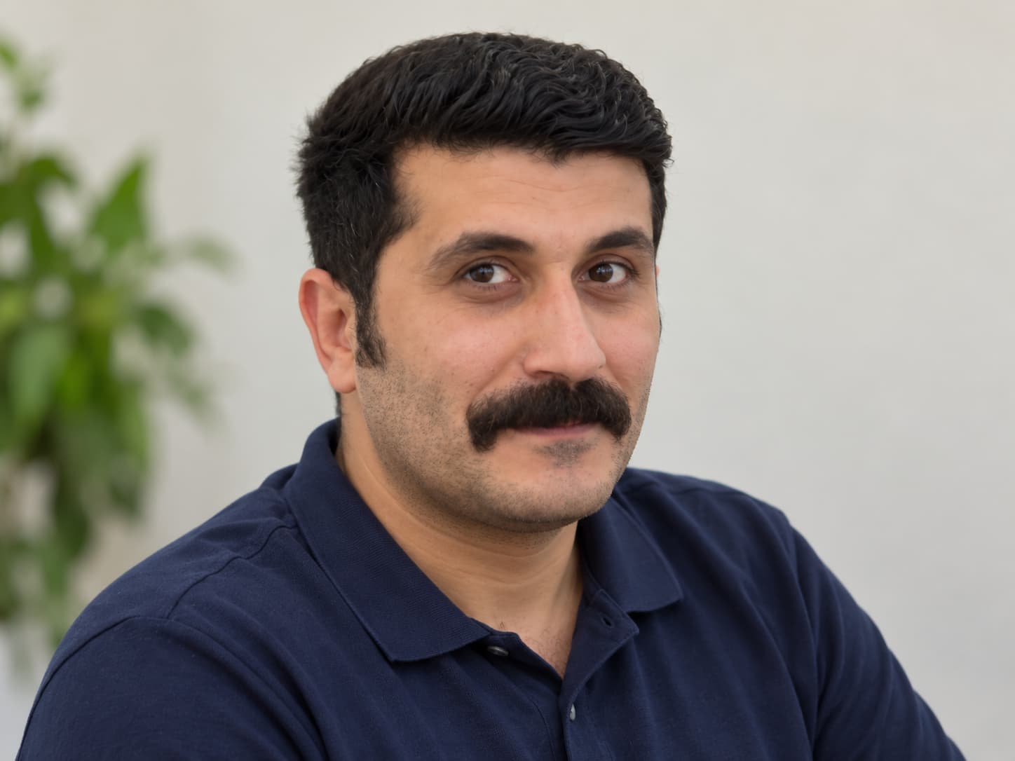 محسن دادار
